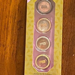 ⭐️Tarte high-performance naturals chrome for the holidays⭐️